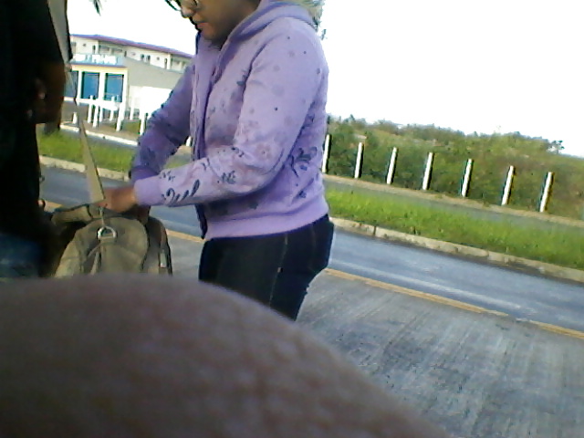 Porn image Rabuda no ponto do busao