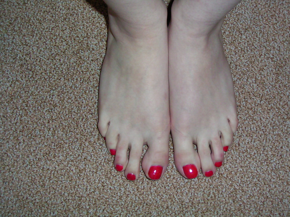 Porn image GF..feet n fingers. nail polish.