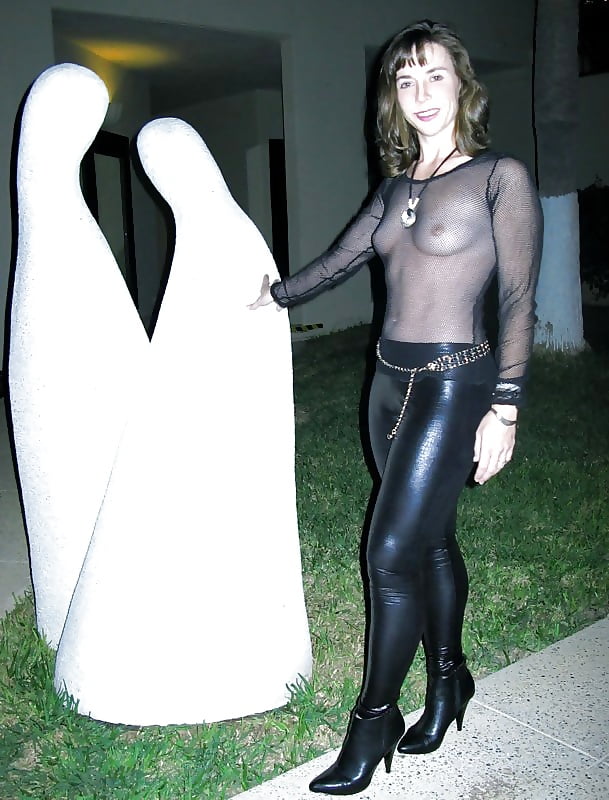 Porn image Young MILF Julia