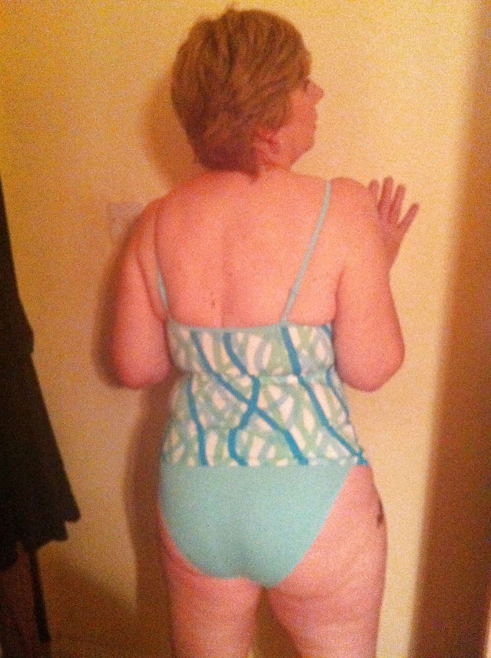 Porn image Sexy Milf Swimsuit Request