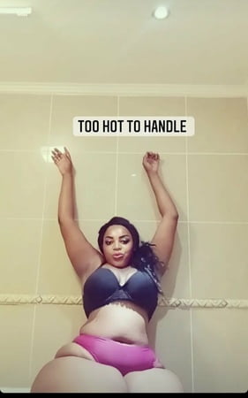 curvy wild horse free photos         