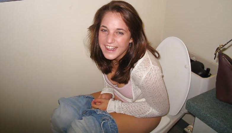 Porn image Sitting Pretty Too