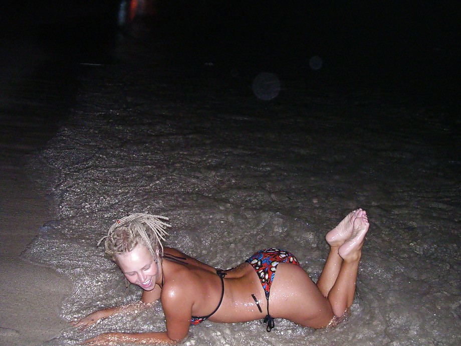 Porn image BLONDE WITH DREADLOCKS