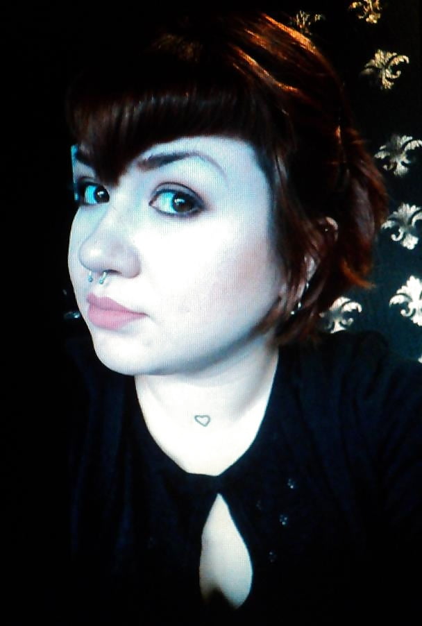 Porn image Stupid slut Hannah