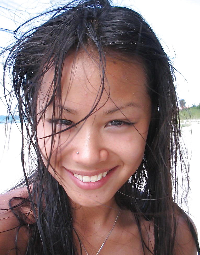 Porn image Asian beauty on holiday