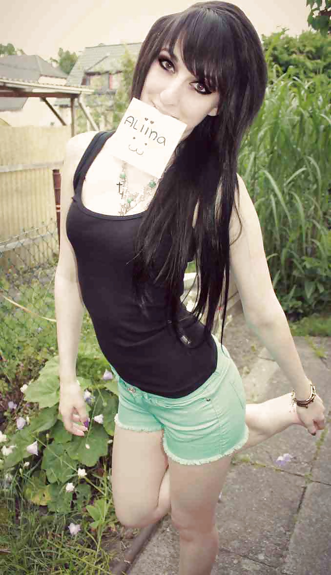 Porn image sexy little emo chick