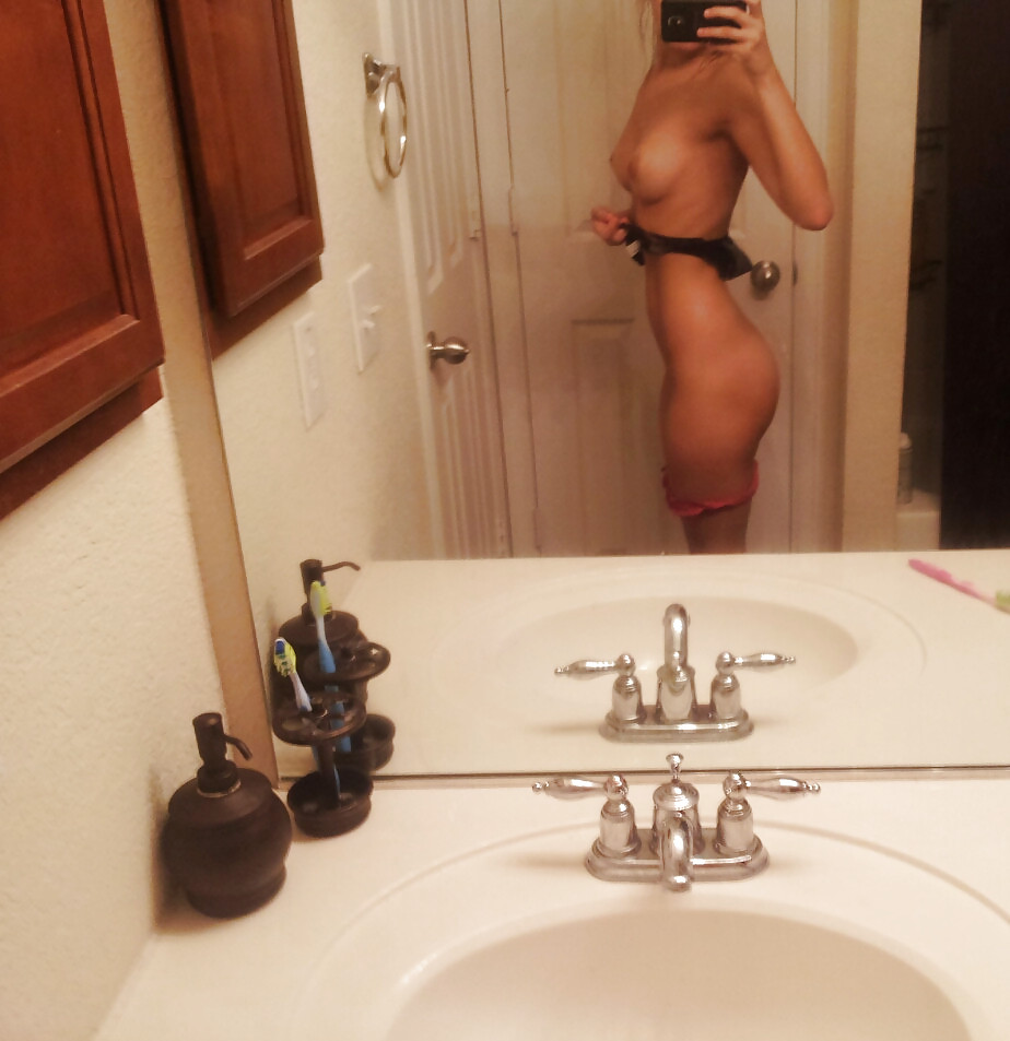 Porn image Amazing Teen Selfshot6