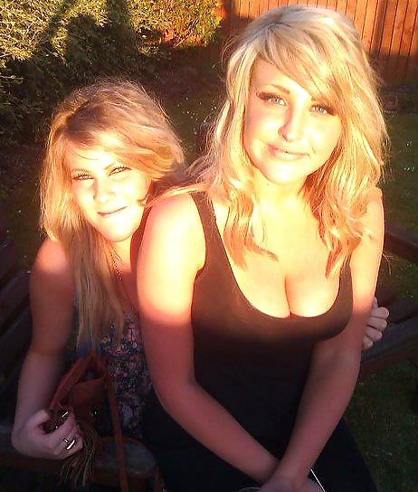 Porn image Heavenly bodied bimbo slut