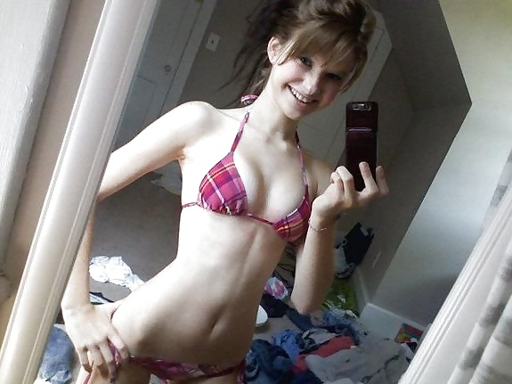 Porn image Amateur girl's selfies