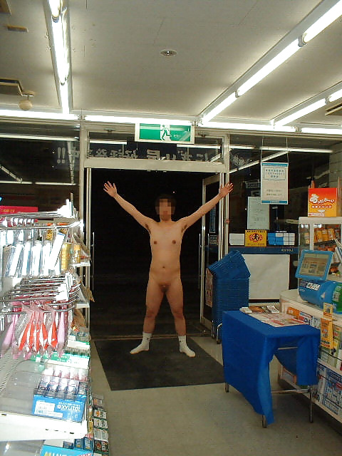 Porn image Public nudity nude shopping japanese exhibitionist naked3