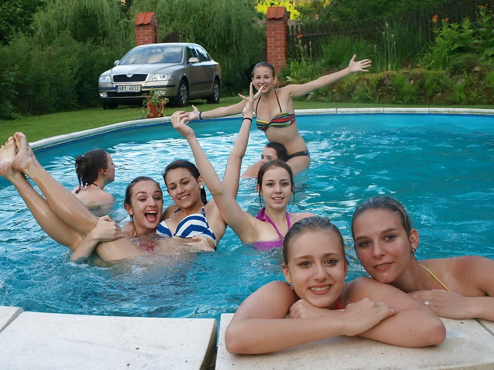 Porn image JE PEUX PAS : J'AI PISCINE ! 16