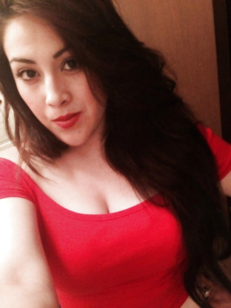 Porn image Neyeli Tetona Profile