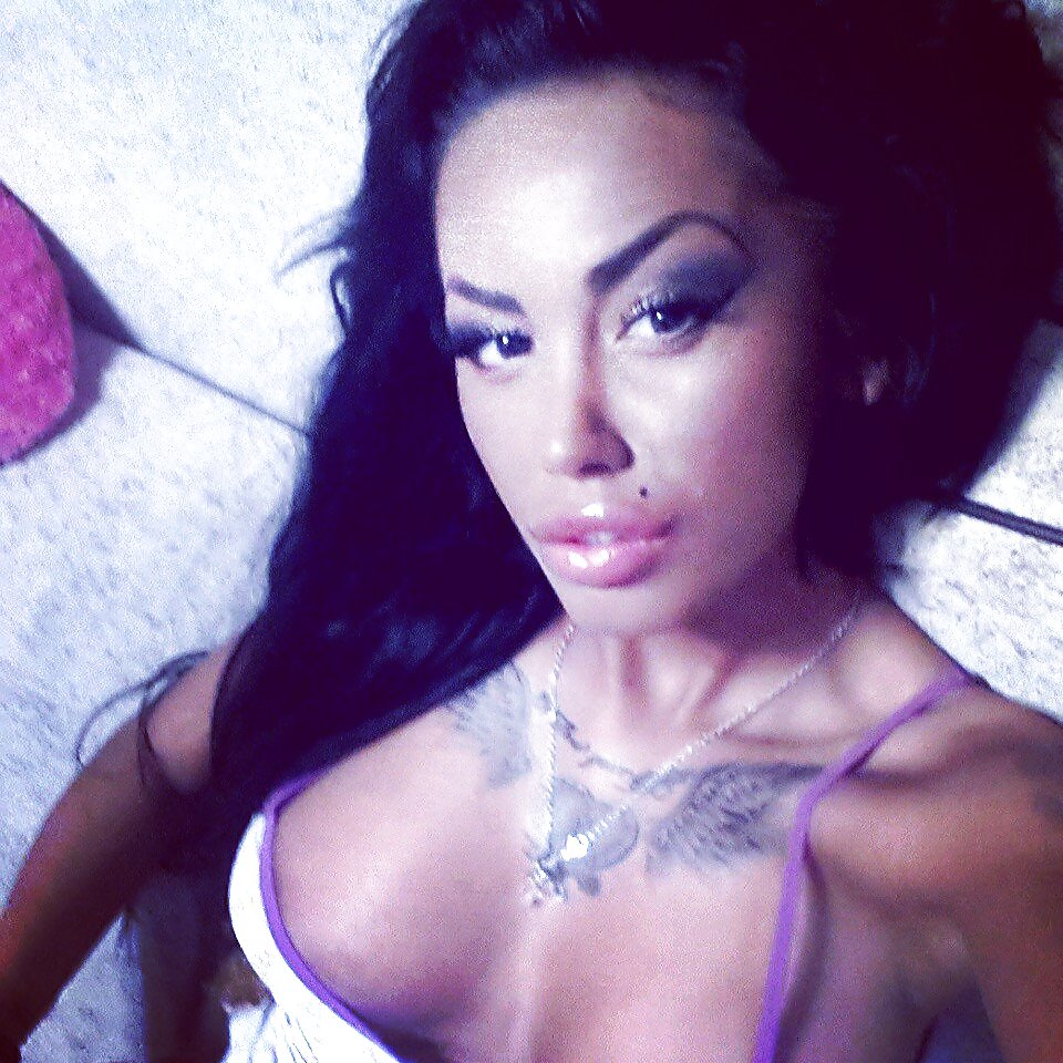 Porn image Alina on SexyFacebook.eu