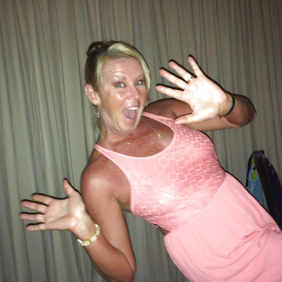 Porn image Just catch a horny Granny (69)