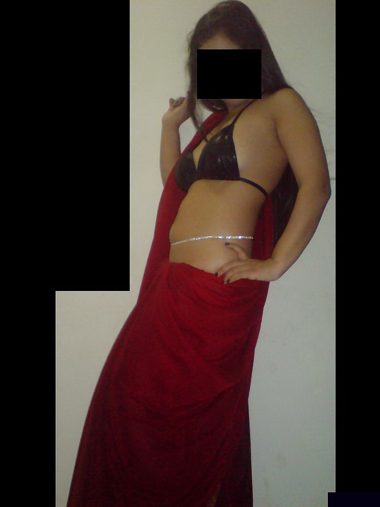 Porn image Indian Ladies in Bellychain!