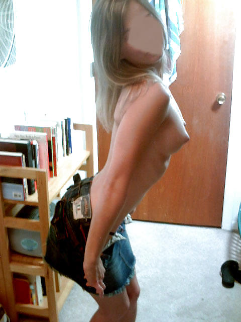 Porn image Blonde Teen Darya Selyutina