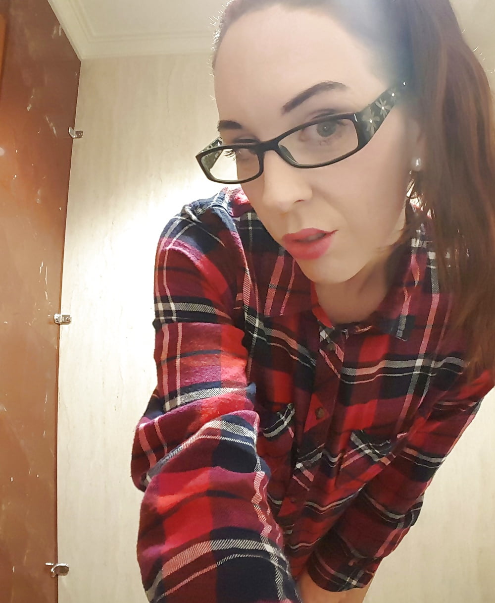 Porn image Young Slut Vanessa SoIll