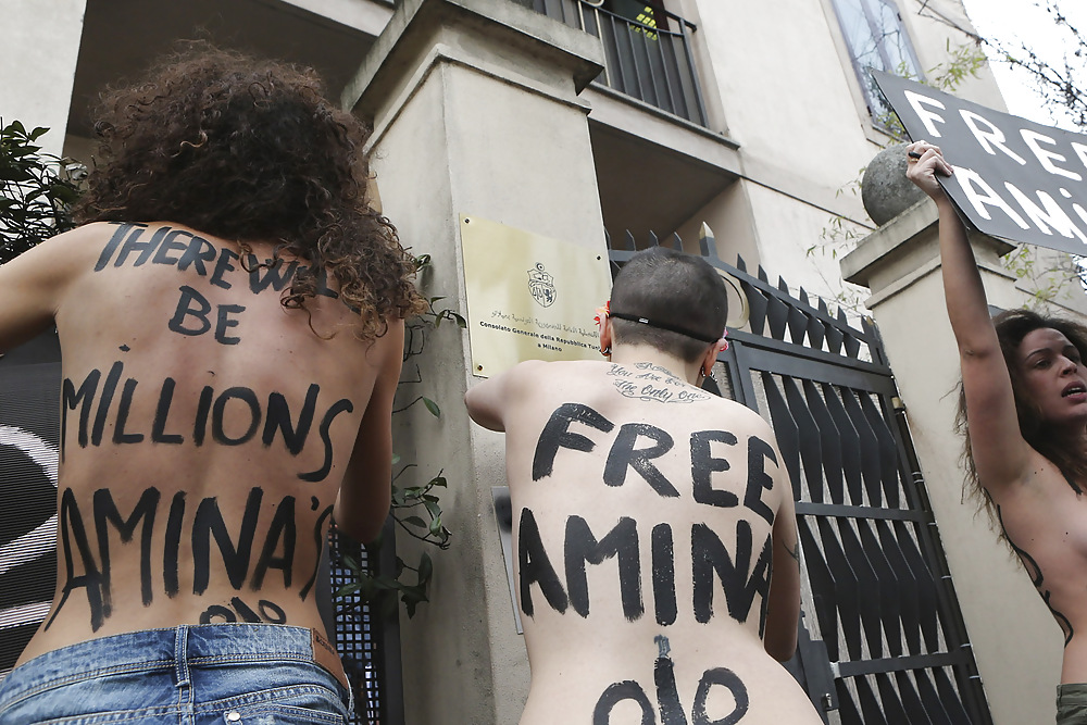Porn image Femen 2013-04-04 Topless Jihad protest day
