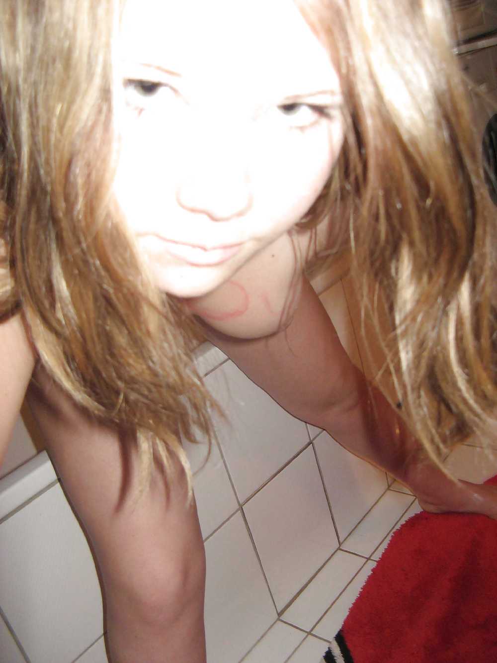 Porn image if she's here, it's fake 56