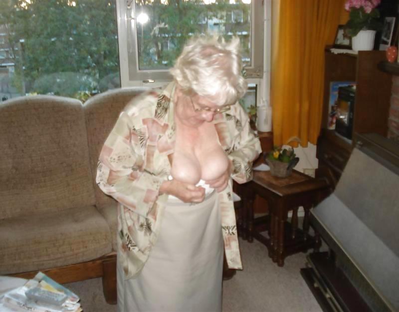 Porn image matures are so horny and slutty2