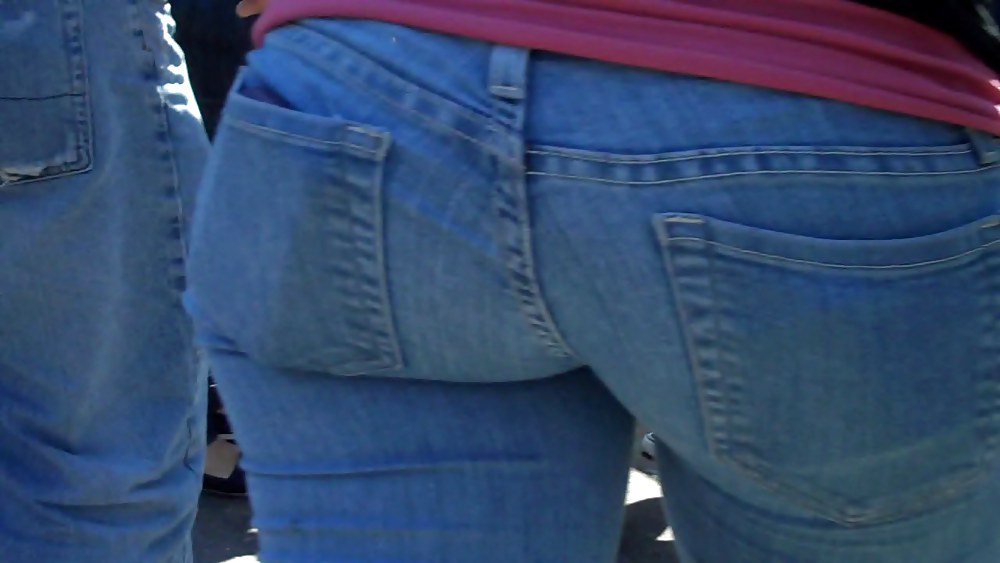 Porn image Real nice so fine sweet ass & bubble butt in jeans