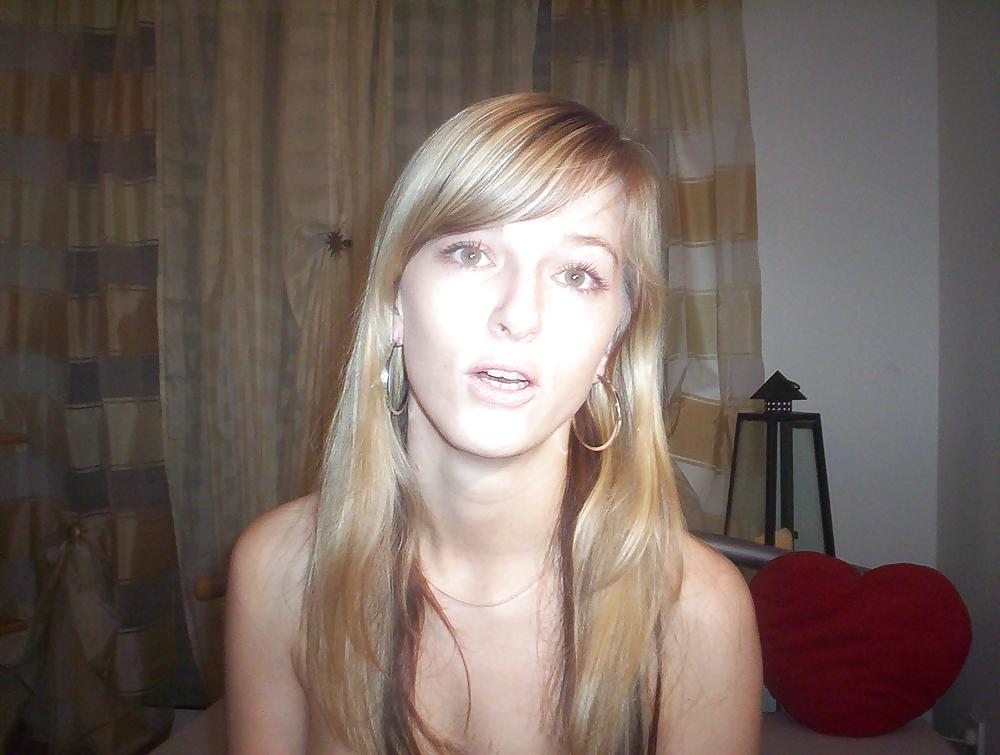 Porn image russian girl at home2