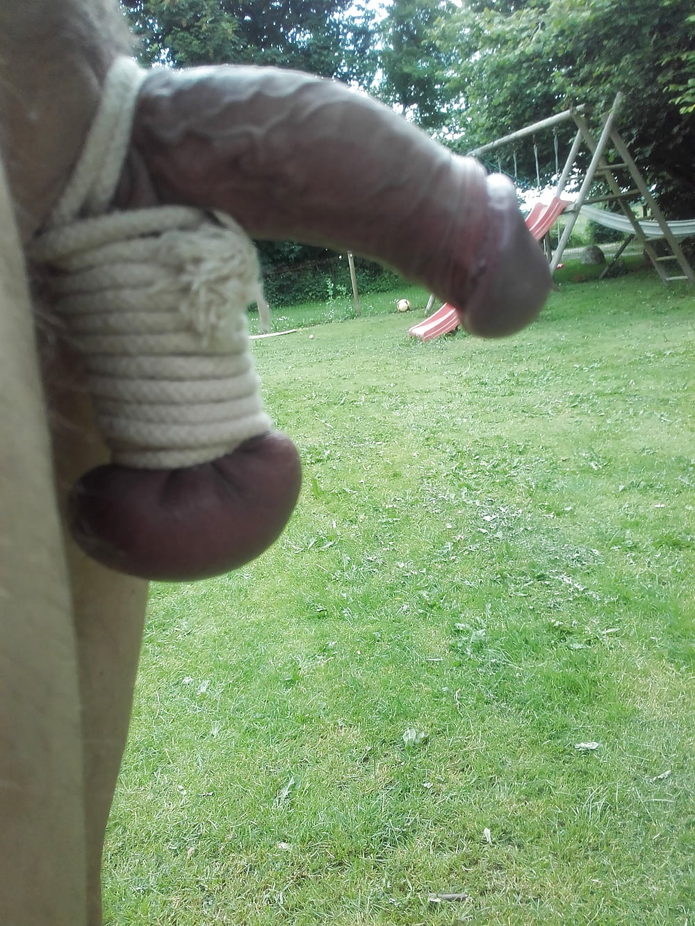 Porn image Balltorture and stretching