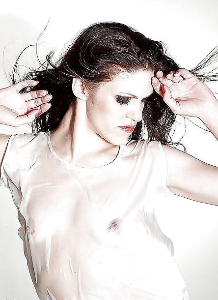 Porn image Dumme Dreiloch Hure Sarah Teil 1