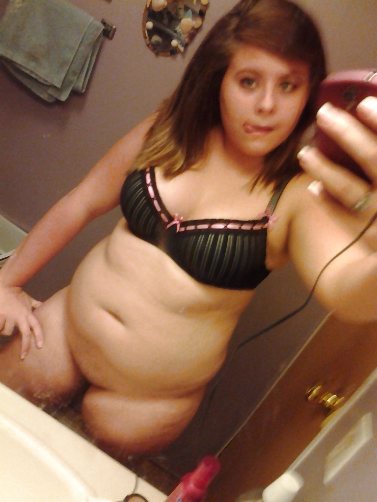 Porn image Amateur Chubby, Fat, Plumper, BBW Homemade Selfies 2