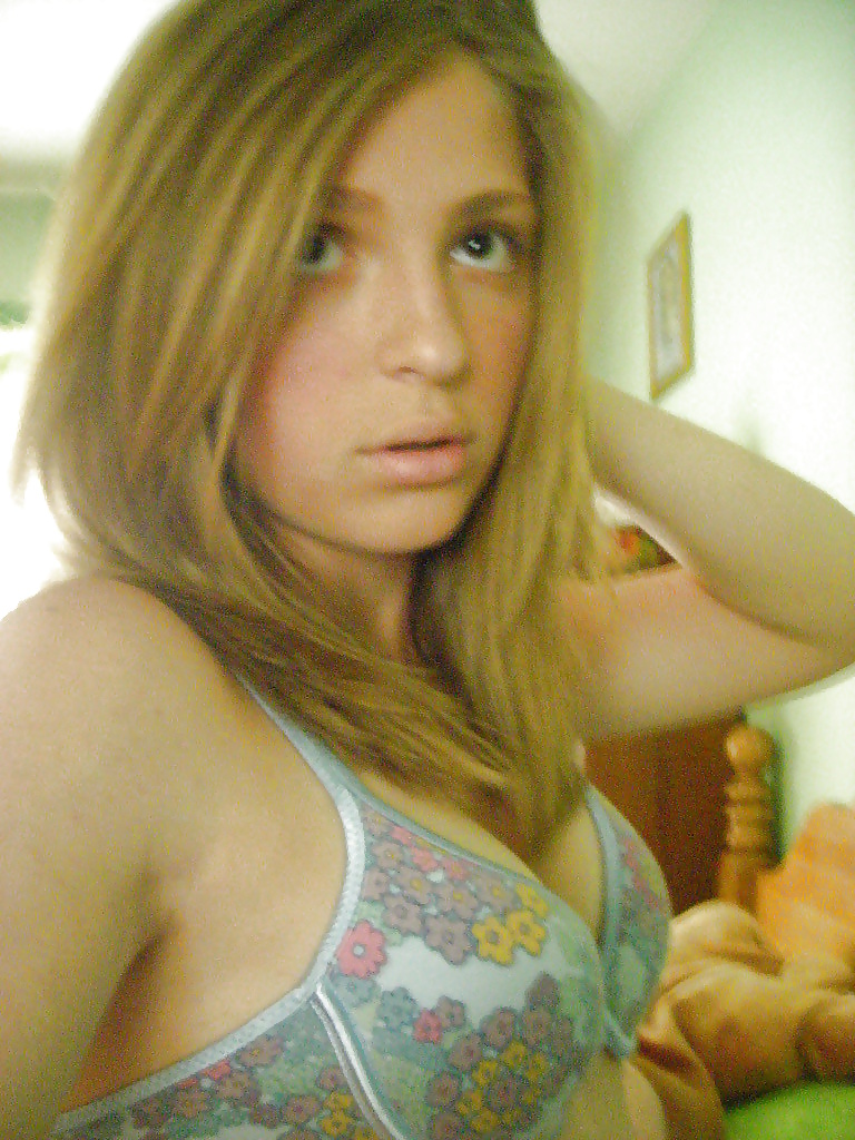 Porn image Silly Skinny Small Tits Selfshot Sylvia