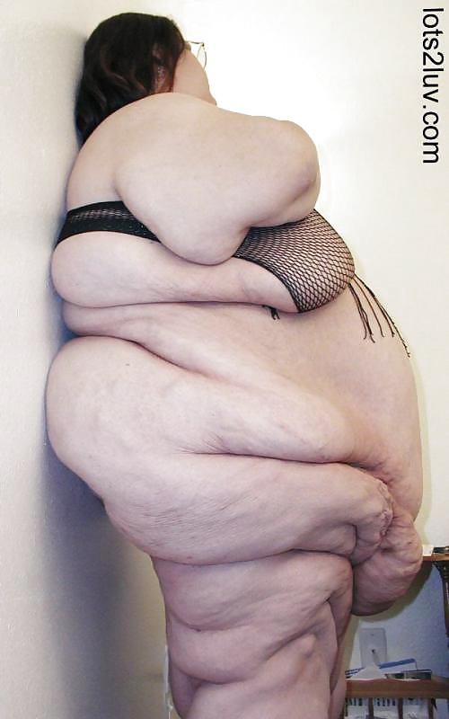 Porn image SSBBW belly pics 99