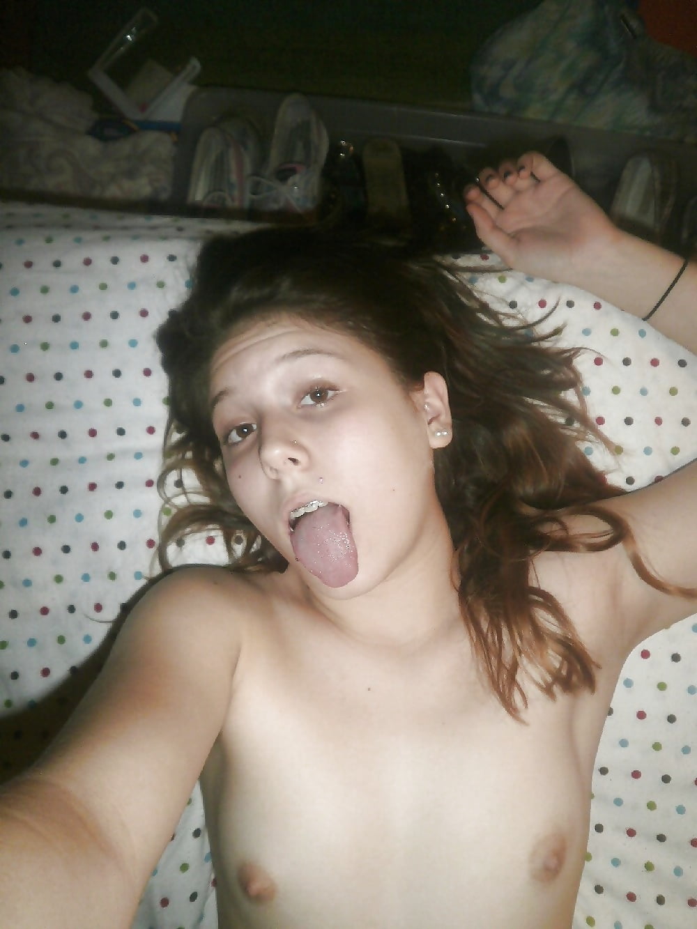 Porn image Kimmy, young cunt spreading slut exposed