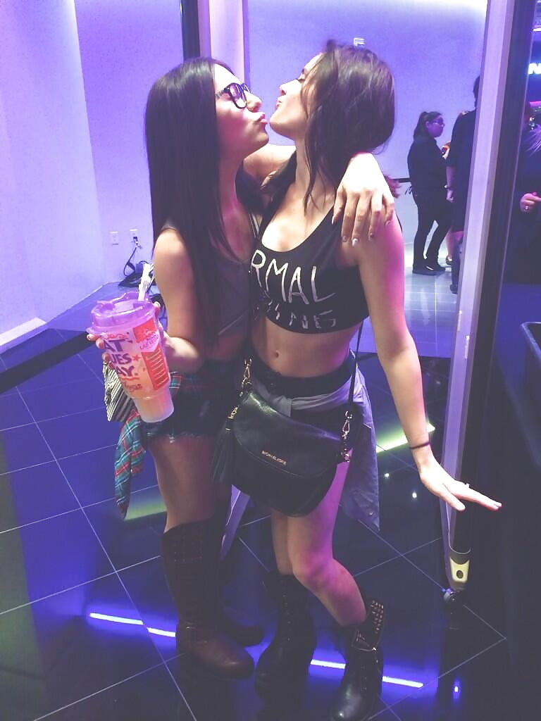 Porn image Do you think im pretty?