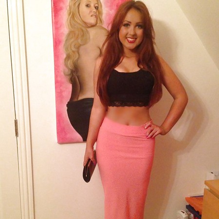 Pretty redhead Holly and her great body from Yorkshire