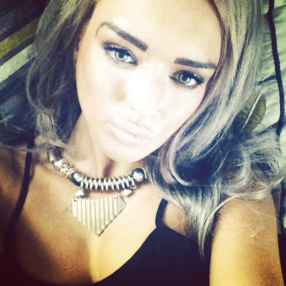 Porn image Nicki Kerr