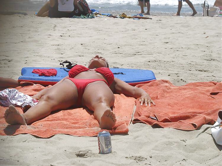 Porn image Beach oops2