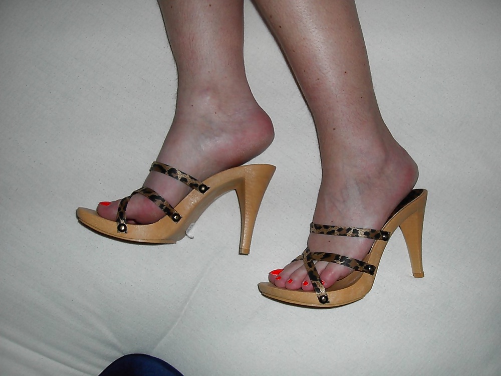 Porn image Nice Feet and High Heels and Toes Vol.4
