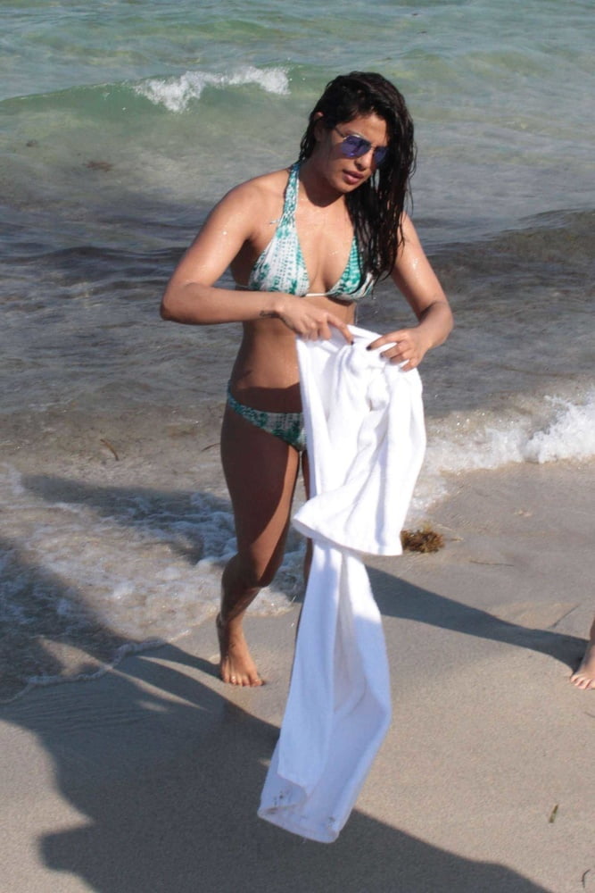Priyanka Chopra bikini hot - 55 Photos 