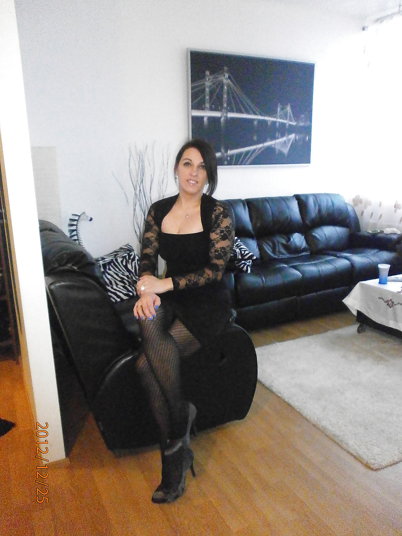 Porn image Nylon upskirt 47