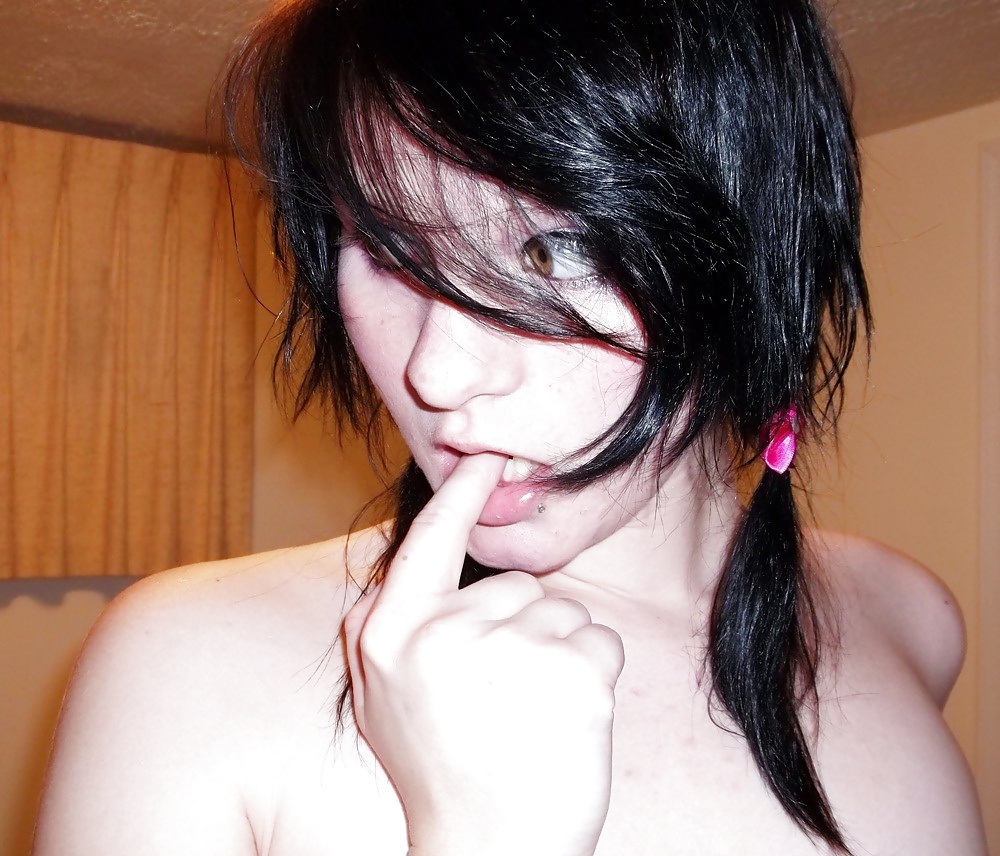 Porn image Hot n Sweet Emo Girl