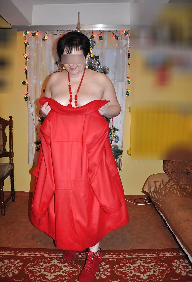 Porn image wife posing next to christmas tree