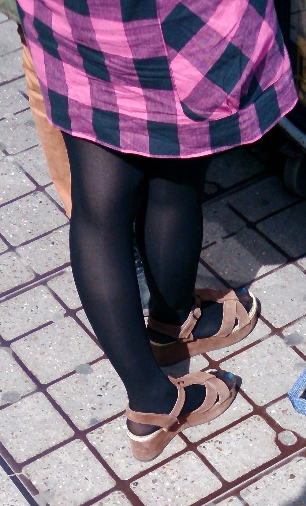 Porn image Candid legs and stockings pantyhose from London