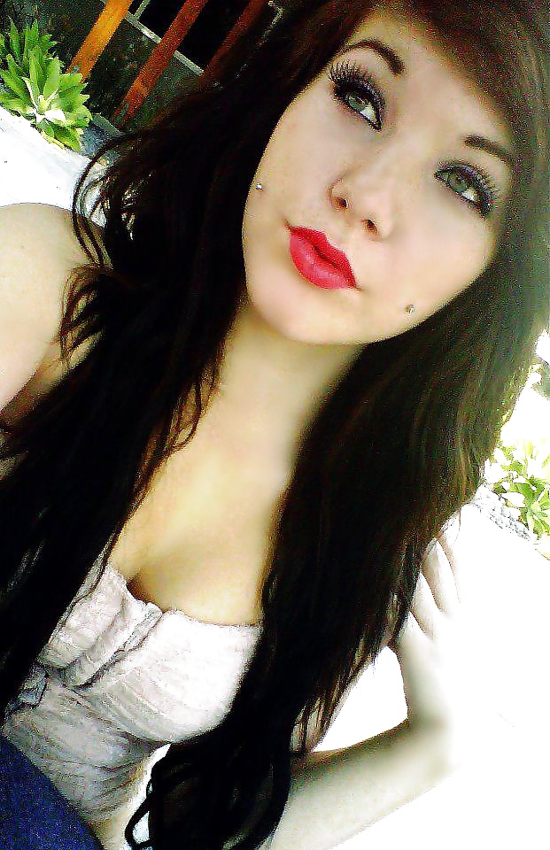 Porn image Facebook sluts voting - pls vote and coment