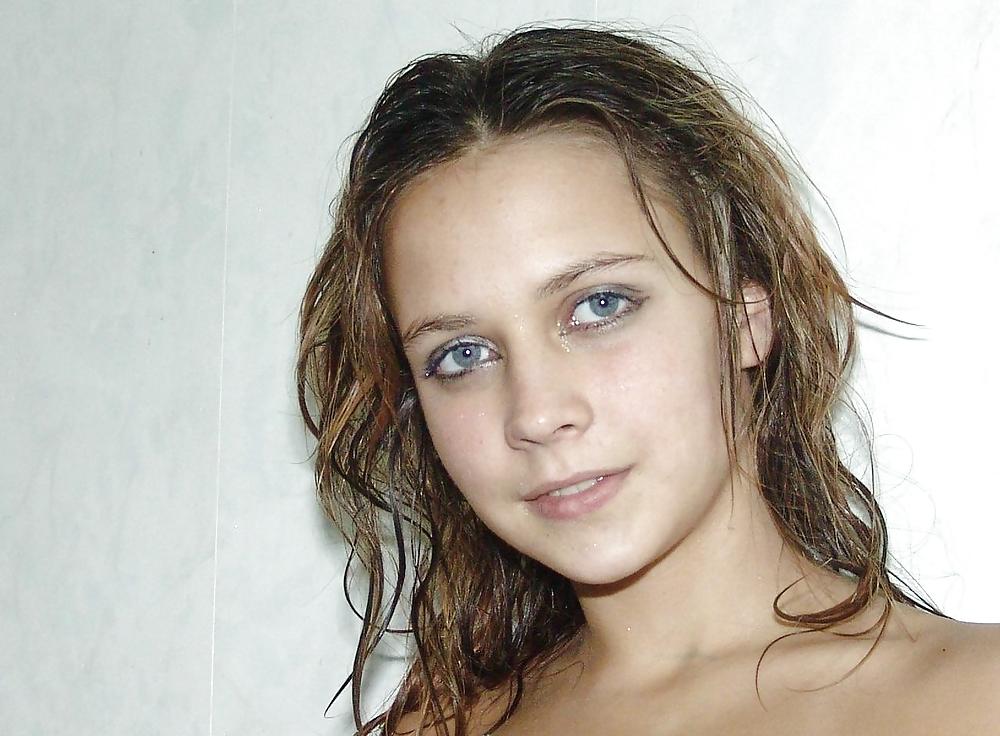 Porn image LITTLE LIZA - Sexy in Swimming Bath