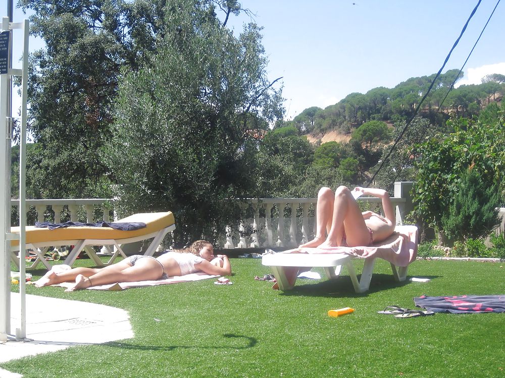 Porn image Teengirls in the pool