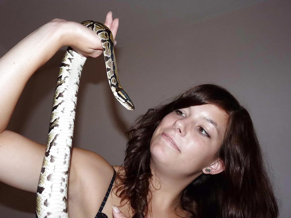 Porn image SNAKE BEAUTY