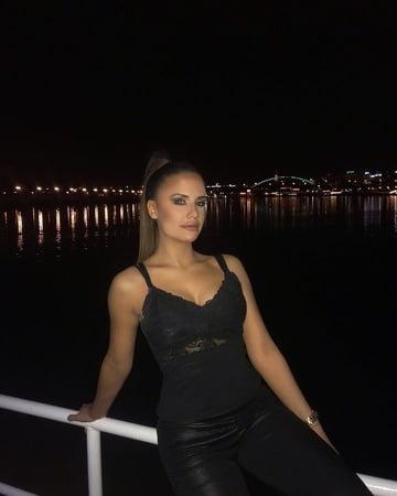 ana guzata ribetina komentarisi i drkaj serbian teen ass         