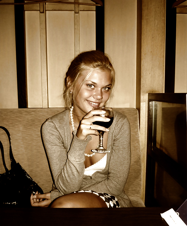 Porn image Young blonde Russenbitch