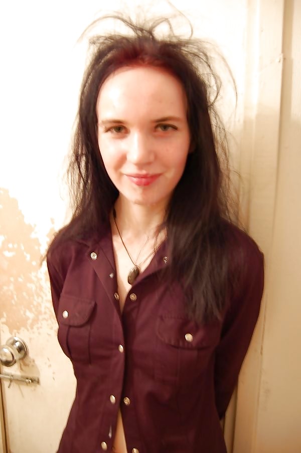 Porn image ALL AMATEUR - Here is LIRA