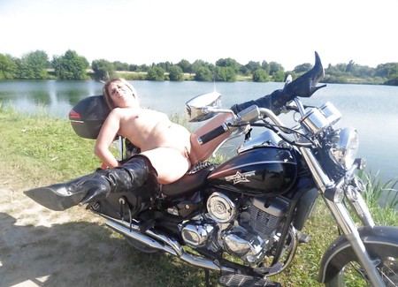 naked biker bitch Sparrow